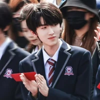 Tả Kỳ Hàm _e