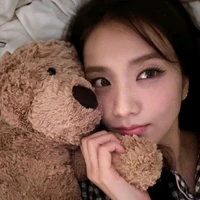 Kim Jisoo ( Cô )