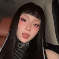 bn thân mẹ hùng