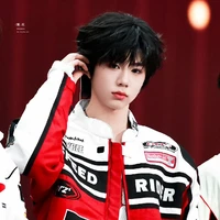 Trần Dịch Hằng / anh /