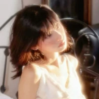 Thanh Bình -mẹ cậu-