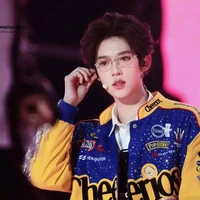 Quang Tuấn Thần_Gã¹