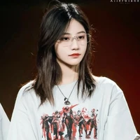YuanYiQi_ cô