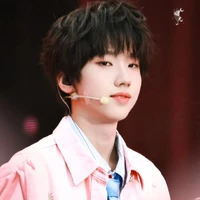 Nhiếp Vĩ Thần