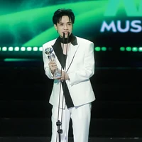 t| g yêu độc giả