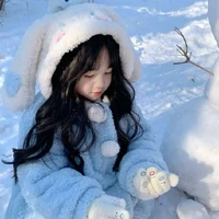 Thúy An ( lúc bé)