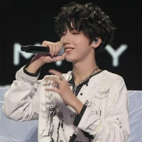 Nhiếp Vĩ Thần-T³