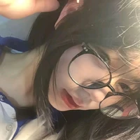 Lê Hạ Nhi - học bá + lớp trưởng