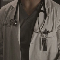 Bác Sĩ "mạnh nhất lịch sử"