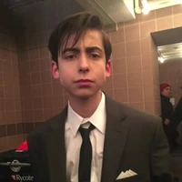 James Hargreeves (Số 5)