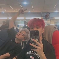 tg móc 🦋 con bạn thân 
