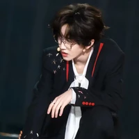 Tả Kỳ Hàm | Anh