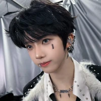 Trương Hàm Thụy_Y