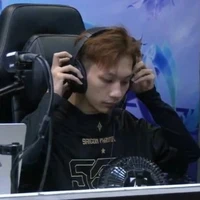 Phạm Vũ Hoài Nam | Red