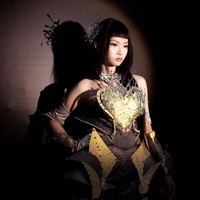 Nguyễn Lê Ngọc Ánh Sáng - Aza
