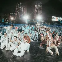 All-trừ ai thì trừ