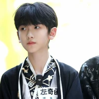 Tả Kỳ Hàm_cậu ba