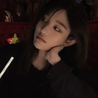 Vương Dịch//cô//