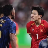 T/G chọc cu vào ổ điện