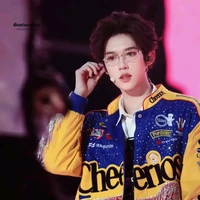 Quang Tuấn Thần_Hắn²