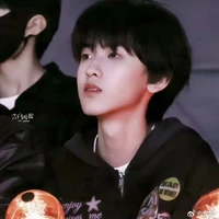 Tả Kỳ Hàm - Cậu