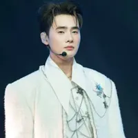 Nhâm Phương Nam