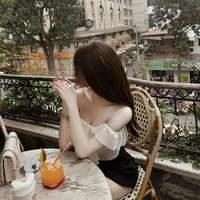 Kiều Anh (chị 2 của anh)