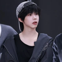 Trần Dịch Hằng_gã