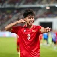 Phạm Lý Đức-2003