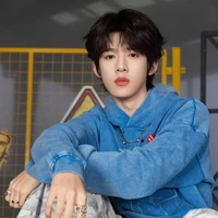 Quan Tuấn Thần..Q