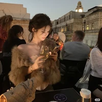 Nhã Kỳ-Giáo Viên Chủ Nhiệm