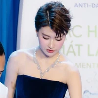 Nguyễn Diệu Huyền.