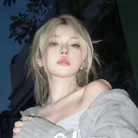 Nguyễn Hoàng Kim Thy『Thyz』⁰¹