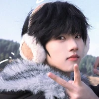 Zhang HanRui " Em "