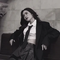 Charlotte Austin_em_