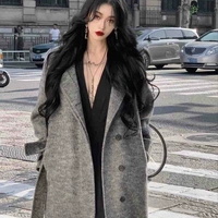 Uyển Linh_mẹ cô