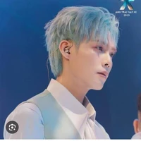 Nguyễn Hoàng Bách (29 tuổi)