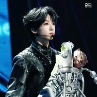 Dương Bác Văn_Hắn