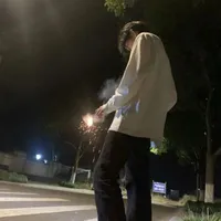 Long Nhật Tú( bê ép ép na9)