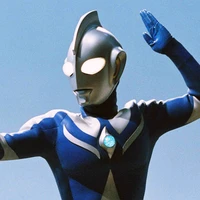 Ultraman Cosmos (Luna mode)