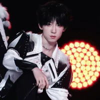 Dương Bác Văn_hắn