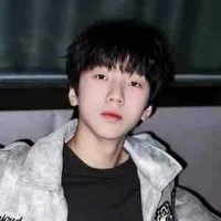 Nhiếp Vĩ Thần(cậu)