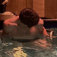 Krit Phongsathorn -na8