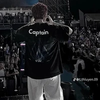 Hoàng Đức Duy ( captain boy)