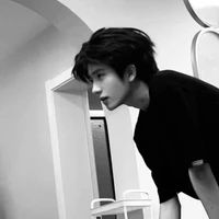 Hà Hắc Gia Thiên_ba nu9