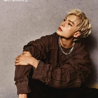 Nguyễn Hoàng Bách-Jey B