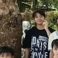 Ngọc Diễm( lớp trưởng)