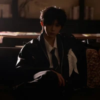 Trần Dịch Hằng _ Hắn