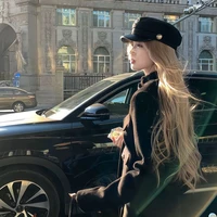 Hạ Thiên Vy - nàng