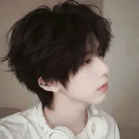Vương Dĩ Thần (em trai Dĩ Nhiên)